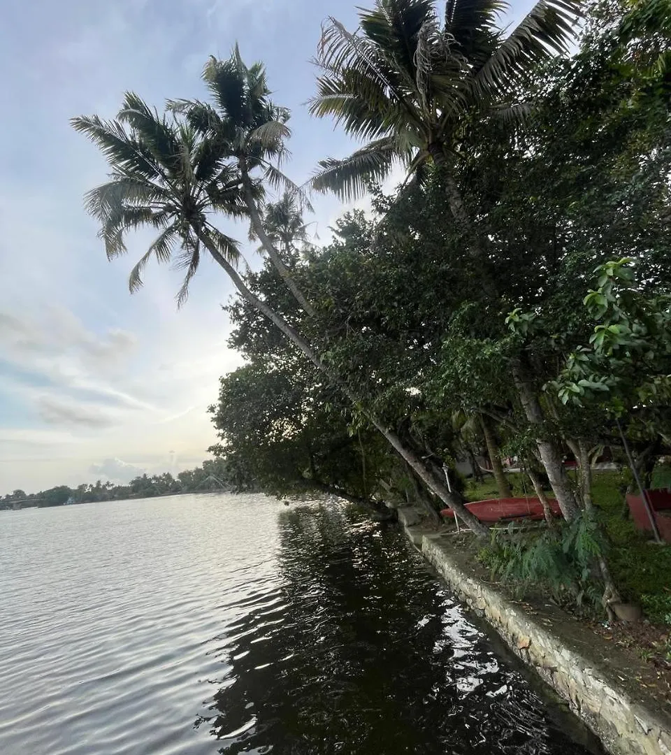 بيت ضيافة Ashtamudivillas كولاّم